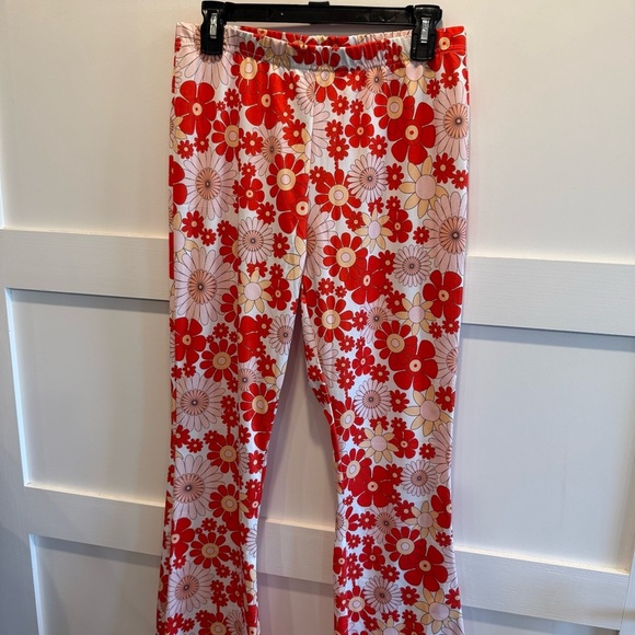 Floral Flare 2XL Pants in Red and White Color - Picture 2 of 6